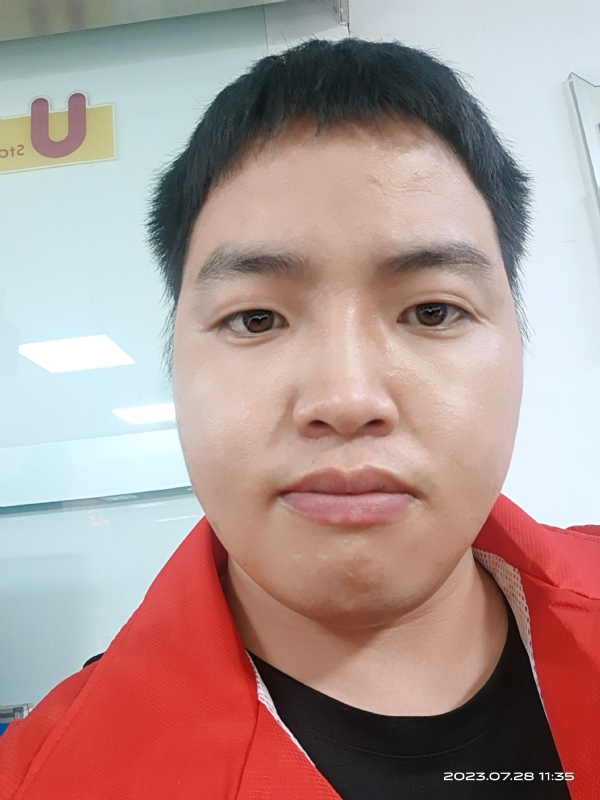 匆忙的第二张照片--沈阳相亲服务中心