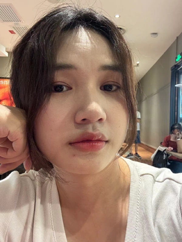 粉墨的第一张照片--沈阳相亲服务中心