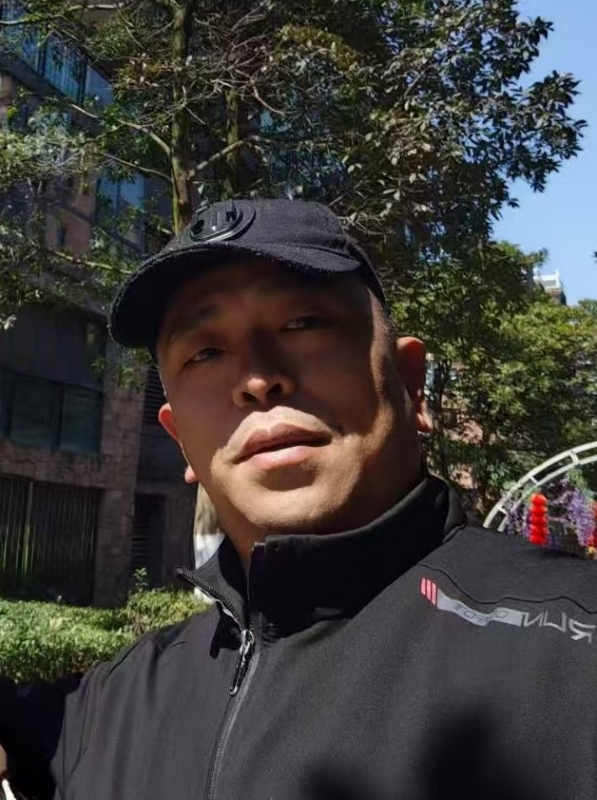 蓝色海洋的第一张照片--沈阳相亲服务中心