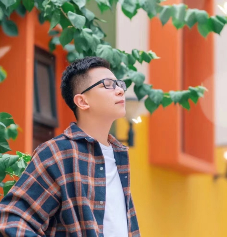 版本之子的第一张照片--沈阳相亲服务中心